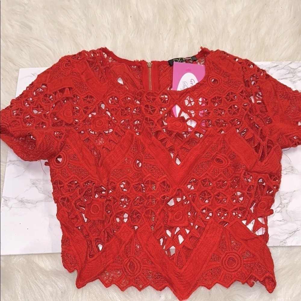 Red Lace Women's Top size small new with tags
